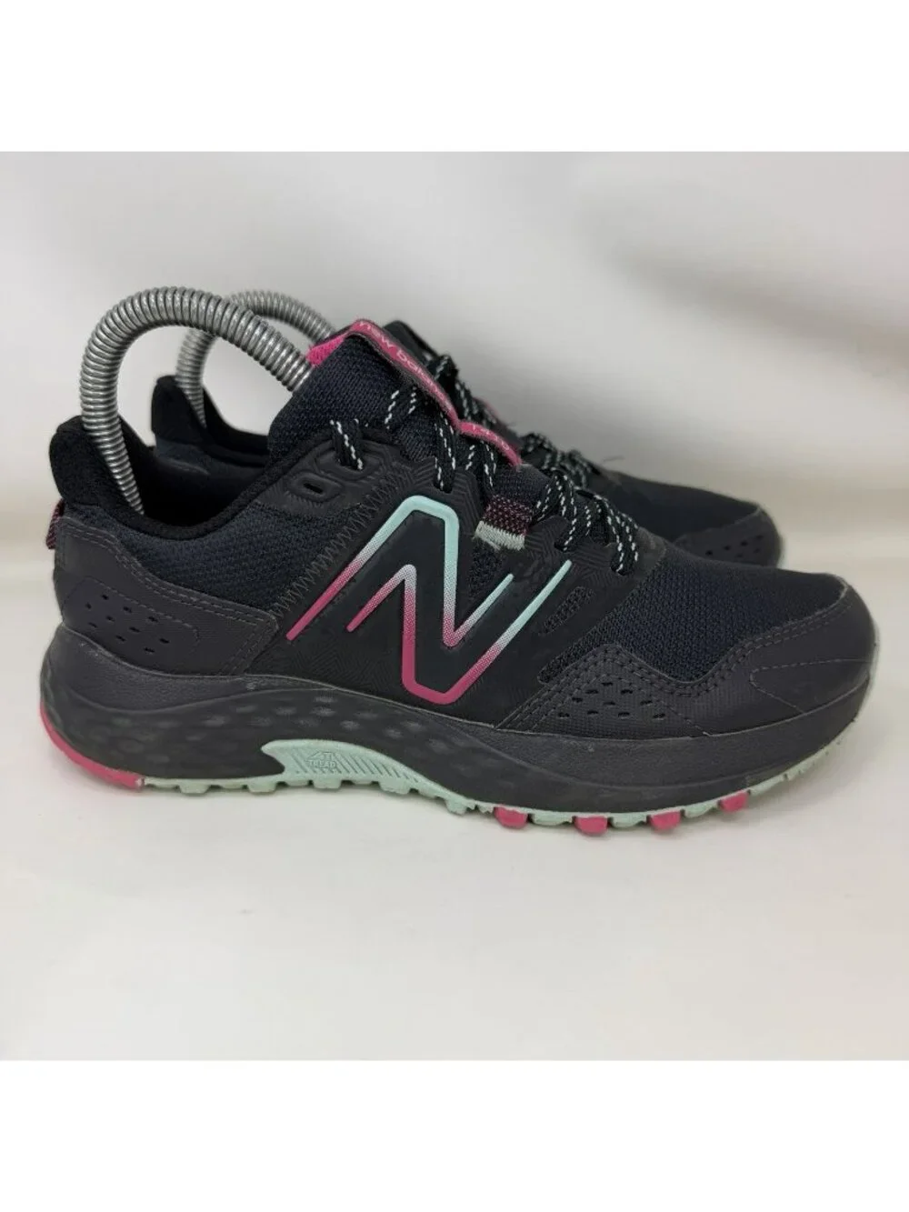 New Balance T410 Trail Hiking Running Shoes Black Women’s Size 6 B